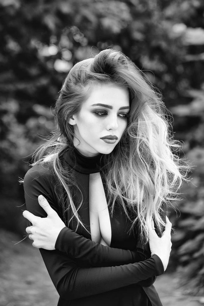 Beauty fashion model portrait. Sexy young woman with long hair - Foto, Imagen