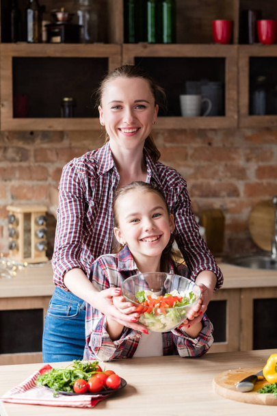 healthy family eating lifestyle preparing salad - Foto, Imagem