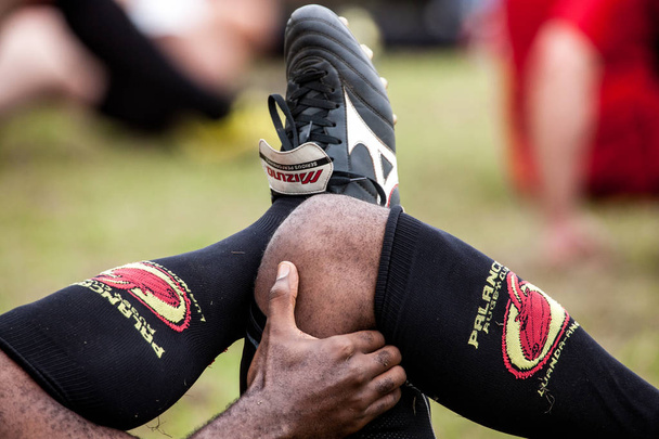 POINTNOIRE/CONGO - 18MAY2013 - Amateur rugby player to warm up - Foto, Bild