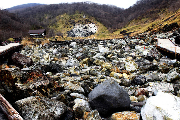 Valle de roca y azufre
 - Foto, imagen