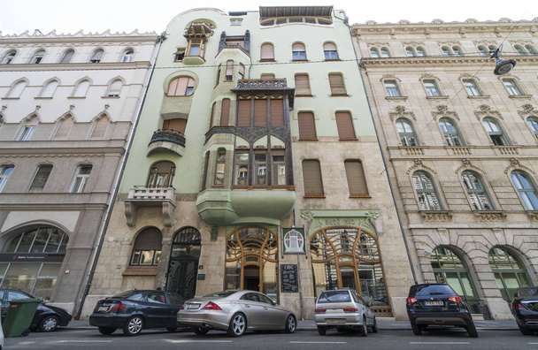 Budapest, Hungary. July 2018. View of the facade of House of Hungarian Art Nouveau in Budapest, Hungar - Fotografie, Obrázek