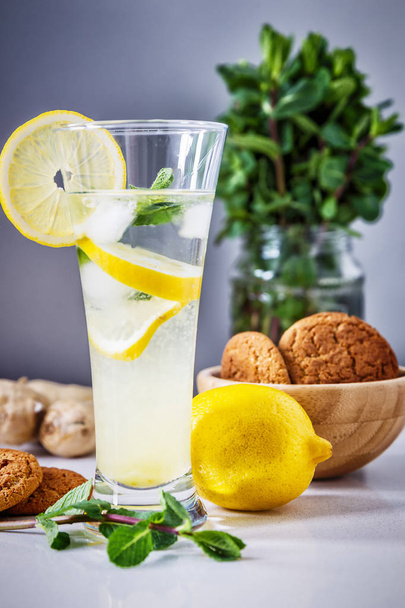 glass of homemade lemonade - Foto, Imagen