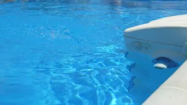 Service and maintenance of the pool. Filter operation, water filter. Cleaning the pool. - Footage, Video