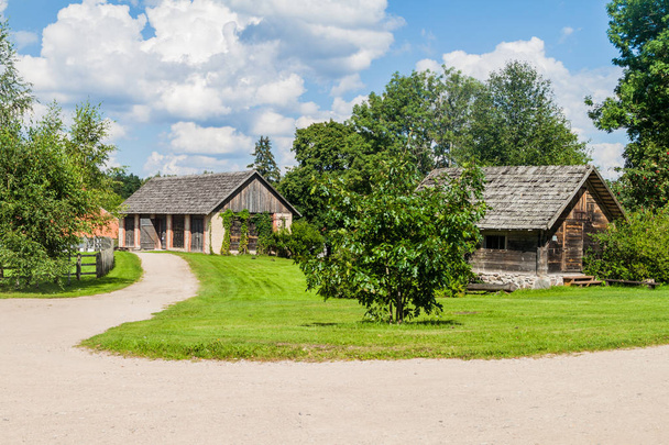 Old village house in Turaida Museum Reserve, Latvia - Fotoğraf, Görsel
