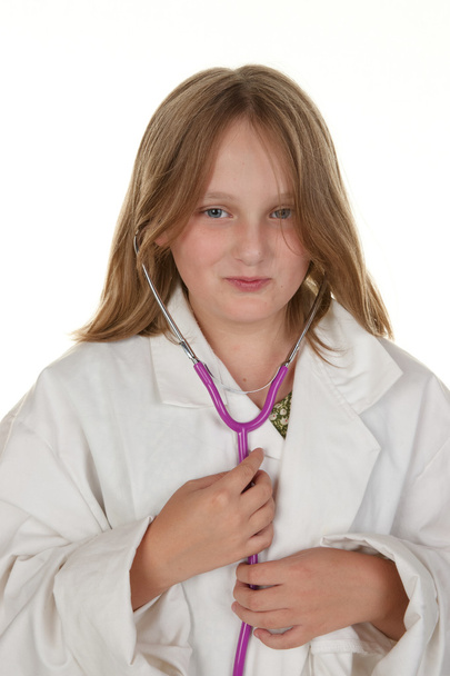 Giovane ragazza che finge di essere un medico
 - Foto, immagini
