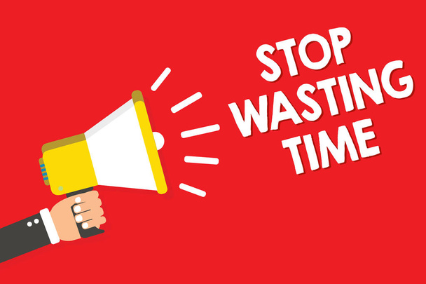 Почерк написания текста Stop Wasting Time. Концепция, означающая "Организация расписания управления", позволяет это сделать.
 - Фото, изображение