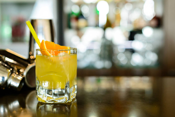 Screwdriver, strong alcoholic cocktail - Foto, imagen