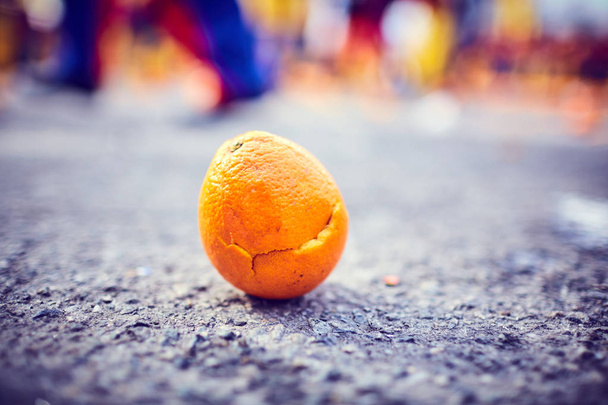 Битва Carnevale ді місті Ivrea апельсина - Фото, зображення