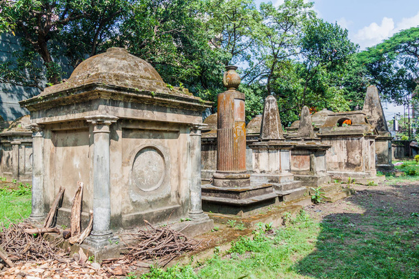 Tombs of South Park Street Cemetery in Kolkata, India - Valokuva, kuva