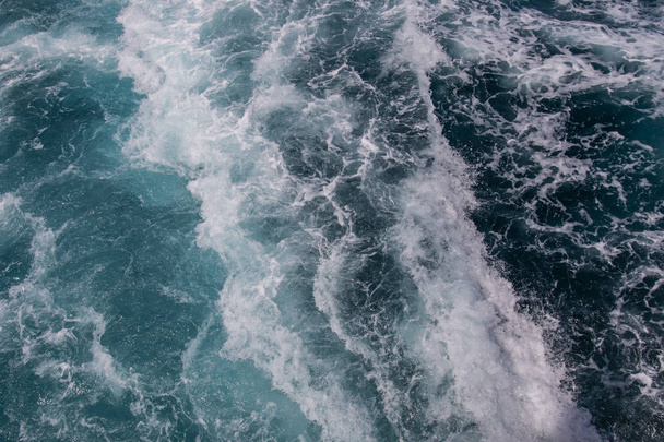 Поверхность океана, морская пена на голубом океане, фон, больше вариантов на моем портфолио
  - Фото, изображение