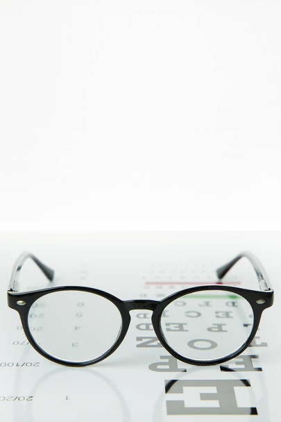 Diagrama de verificación de los ojos gafas antecedentes médicos
. - Foto, Imagen
