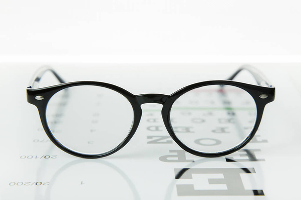 Diagrama de verificación de los ojos gafas antecedentes médicos
. - Foto, Imagen