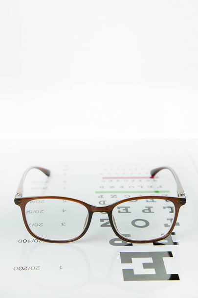 Ábra a szem szemüveg orvosi háttér ellenőrzése. - Fotó, kép