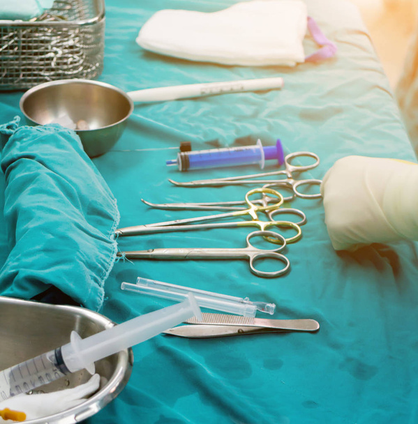 Tıbbi malzeme cerrahi aletler ameliyat odasında hastane doktor - Fotoğraf, Görsel