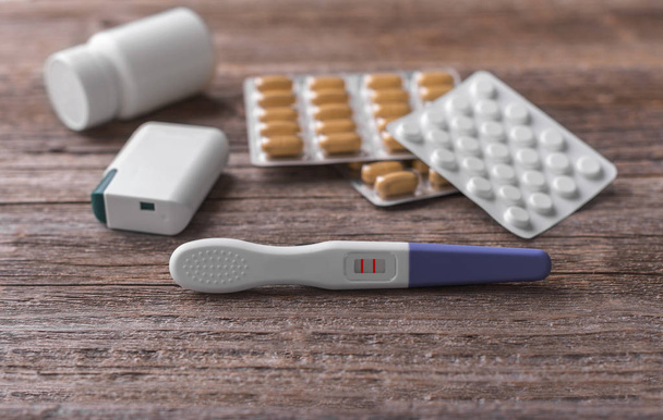 Pregnancy test, pills, healthy pregnancy. - Valokuva, kuva
