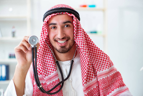 Arab saudi doctor with stethoscope in hospital - Foto, Imagem