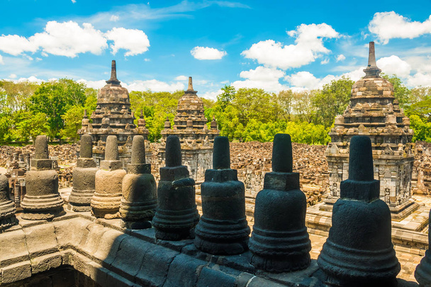 Древніх містичних старий храм індуїстських Prambanan поблизу Джок'якарта, Java острові Індонезії - Фото, зображення