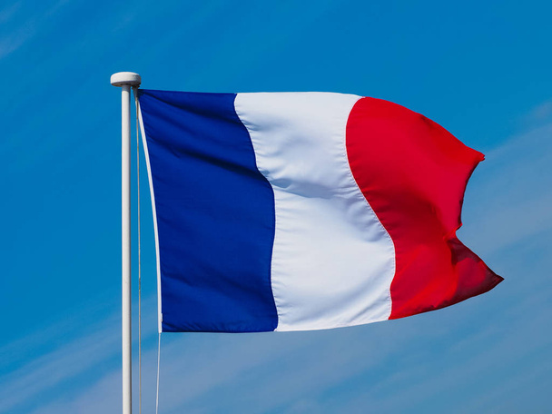 la bandiera nazionale francese della Francia, l'Europa sopra il cielo blu
 - Foto, immagini
