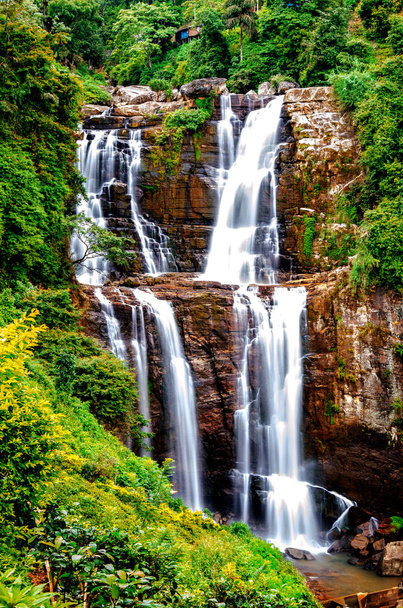 Красивый водопад, Нувара Элия, Шри-Ланка
 - Фото, изображение