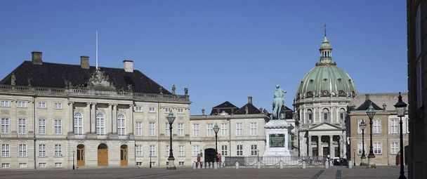 Castello di Amalienborg e Chiesa del Marmo, Copenaghen
 - Foto, immagini