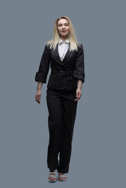 confident business woman walking forward. - Valokuva, kuva
