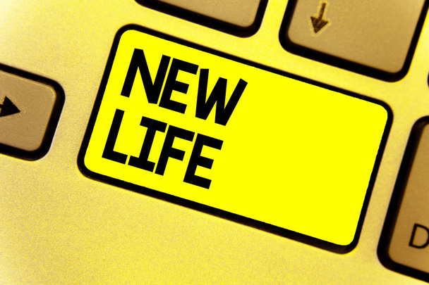 Writing note showing New Life. Business photo showcasing start of change in the existence of an individual or animal Keyboard yellow Intention create computer computing reflect document - 写真・画像