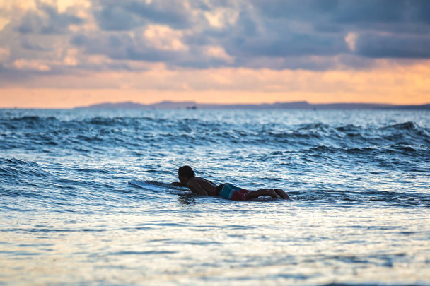 Стиль жизни серфингистов - Фото, изображение