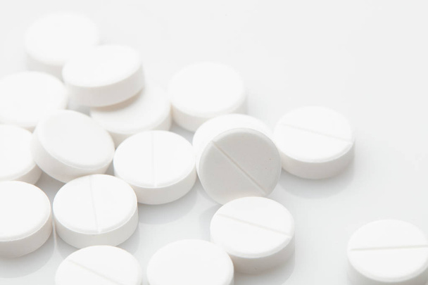Pill and tablets, medicine isolated. Drug. Healthcare. Pharmaceutics. pharmacy. - Fotografie, Obrázek