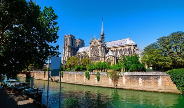 majestätische Kathedrale Notre Dame - Foto, Bild