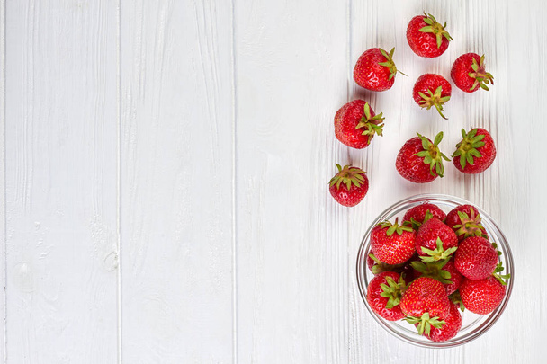 Ripe fragrant strawberries and copy space. - Fotografie, Obrázek