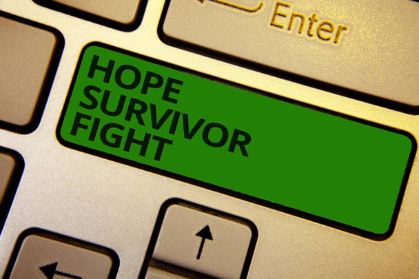 Sana kirjoittaa tekstiä Hope Survivor Fight. Liiketoimintakonsepti seistä sairautta vastaan olla taistelija kiinni unelmia Tietokone oppia ohjelma näppäimistö painike symboli kirjoittamalla toimistotyö
 - Valokuva, kuva