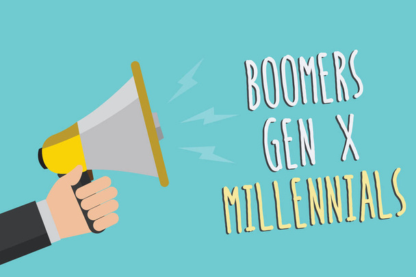 Tekstikyltissä näkyy Boomers Gen X Millennials. Käsitteellinen valokuva yleisesti pidetään noin kolmekymmentä vuotta Mies tilalla megafoni kaiutin sininen tausta viesti puhuu kovaa
 - Valokuva, kuva