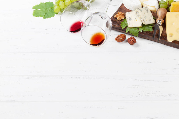 Wine, nuts, cheese and grape. With space for your text - Fotografie, Obrázek