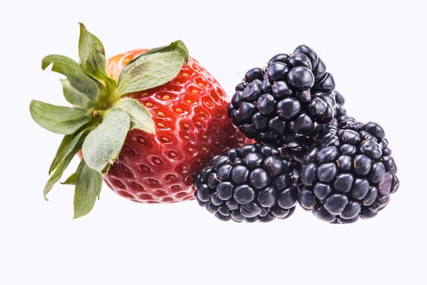 Blackberry and Strawberry Fruit - Foto, afbeelding