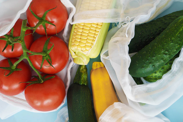 bavlněné tašky s potravinami se zeleninou, nulový odpad koncepce - Fotografie, Obrázek