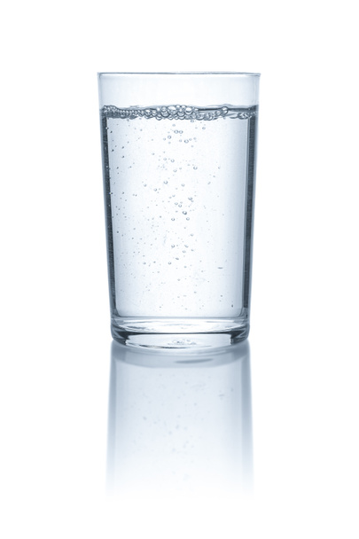 Vidro isolado com água
  - Foto, Imagem