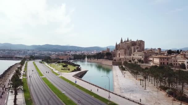 Anténa: Panoráma města Palma de Mallorca, Španělsko - Záběry, video