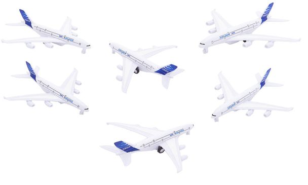 Avion jouet sur fond blanc isolé
 - Photo, image