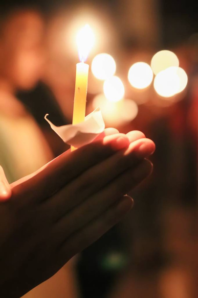 Свечи, поклонение, зажги свечу
 - Фото, изображение