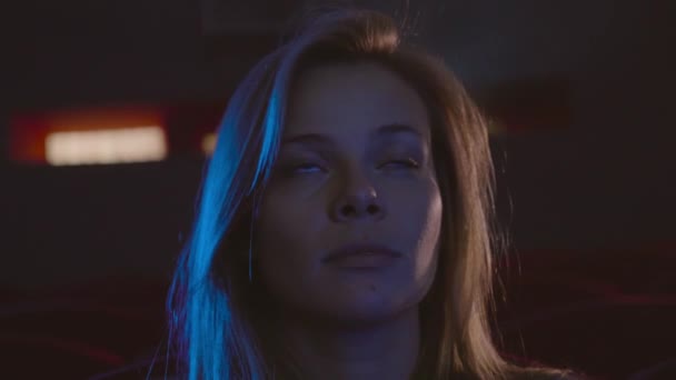 Woman watching movie in the cinema theatre - Filmagem, Vídeo