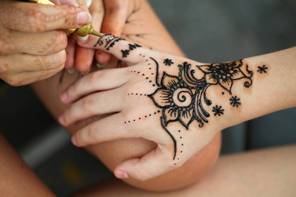 Henna rajz kézzel mehendi - Fotó, kép