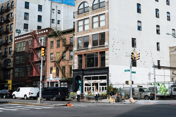 Utcakép Bowery az East Village New York City - Fotó, kép