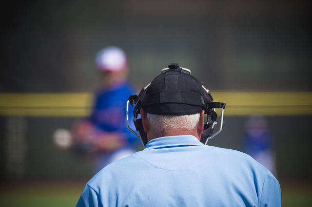 árbitro de placa no campo de beisebol, espaço de cópia
 - Foto, Imagem