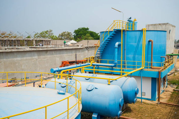 Processus de traitement de l'eau et des usines de traitement de l'eau de l'usine d'eau en Thaïlande
. - Photo, image