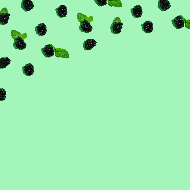 Blackberries and mints - Fotoğraf, Görsel