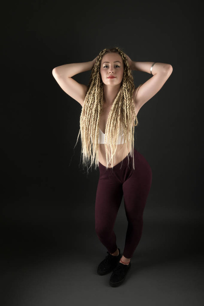 σέξι γυναίκα που χορεύει dancehall  - Φωτογραφία, εικόνα