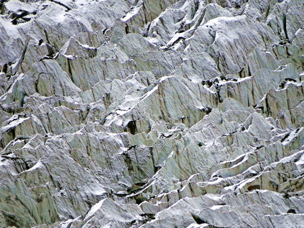 Hopar údolí je boční Údolí Hunza údolí prestine v extrémní severní části Pákistánu. To je skrytý klenot v pohoří Karakoram. Ledovec Hopar protíná údolí. - Fotografie, Obrázek