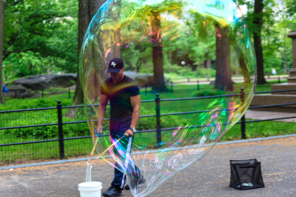 A bubble performance in Central Park - Photo, Image