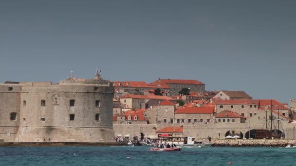 Puerto de la ciudad de Dubrovnik en la costa adriática, Croacia
 - Imágenes, Vídeo