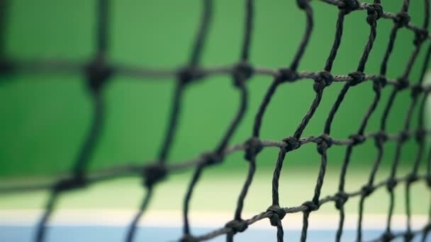 裁判所のテニス用品のクローズ アップ。スポーツ、レクリエーションの概念. - 映像、動画
